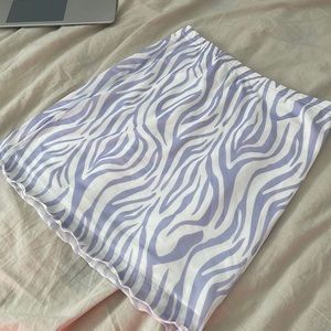 super cute y2k 90s zebra print mini skirt